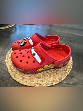 lightning McQueen Crocs! W5/M7